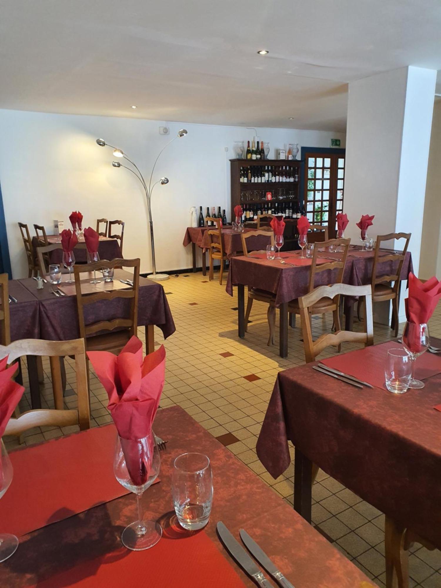 Hotel De La Promenade Bains-les-Bains Εξωτερικό φωτογραφία